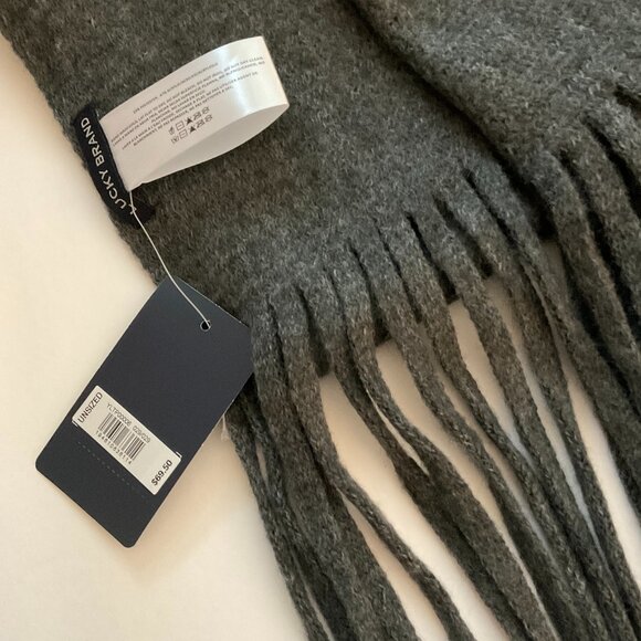 LUCKY BRAND Women's Scarf Wrap with 12" Fringe NWT - Picture 3 of 6